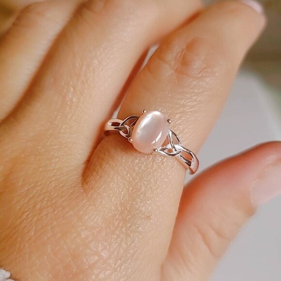 925 Sterling Silver Pink Mother of Pearl Ring, Celtic Irish Ring - Picture 2 of 7